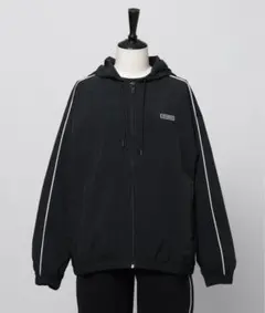 【New Balance】Essentials ウーブンジャケット