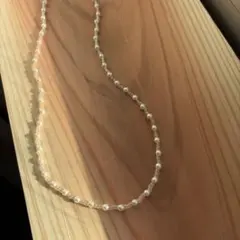 ホワイトパールとビーズのネックレス