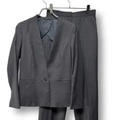 38 スーツカンパニー シー REDA パンツスーツ ノーカラー グレー 近年