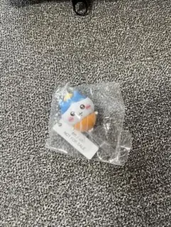 ちいかわくら寿司ハチワレサーモンフィギュアはびっくらポンビッくらポン