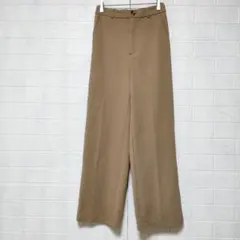 GU (S)　カットソーカラースラックス