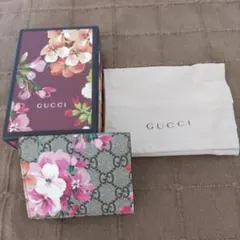 GUCCI グッチ GG ブルームス フラワー 折り財布 カードケース