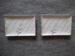 角皿2枚　陶磁器製　各１１・５ｘ１７・５ｘ１・５ｃｍのサムネイル