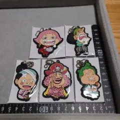 ゾロ ビッグマム ウソップ トコ モモの助5種 ラバスト 一番くじ ワンピース