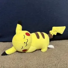 初代 おねむりピカチュウ ぬいぐるみ ポケモンセンター - メルカリ