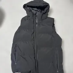 GU ブラック ダウンベスト