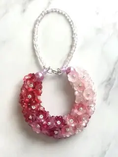 赤とピンクの花リース　ガラス　リース