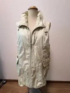 軽量ナイロンベスト ベージュ ジレ