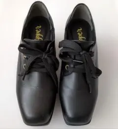 黒厚底レースアップシューズ