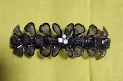 未使用　フラワーモチーフ　シルバー系バレッタ　２