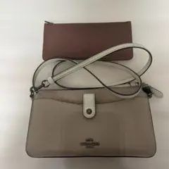 coach ショルダーウォレット