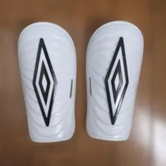 UMBRO シンガード すねあて 白 2個セット