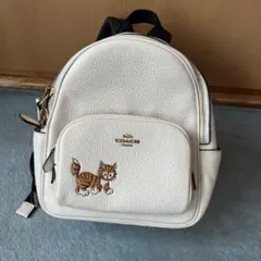 COACH 猫刺繍 ホワイトバックパック