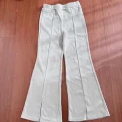 美品✨️フレアパンツ 【130】 グリーン系 可愛い スリット付き