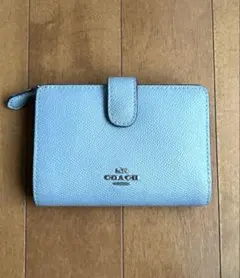 COACH 二つ折り財布 ライトブルー 水色 スカイブルーのサムネイル