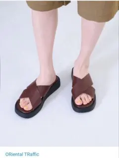 ORiental TRaffic クロスベルトサンダル ブラウンのサムネイル