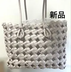 新品未使用✨ H&M 涼しげな編みバッグ グレージュ 肩かけ可のサムネイル