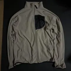 ベージュ フリースジャケット
