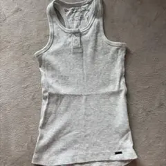 タンクトップ