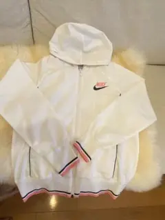 Nike レディースフード付きホワイトジャケット M