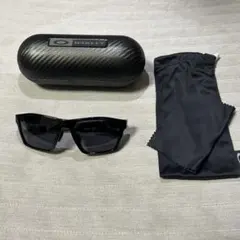 【新品箱付】オークリーサングラスケース付き　ターゲットライン　新古品 新品箱付】オークリーサングラスケース付き ターゲットライン 新古品