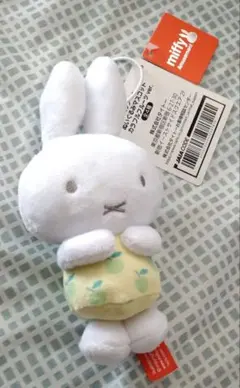 新品【miffy】ミッフィー ぬいぐるみ マスコットのサムネイル
