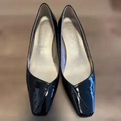 【美品】銀座カネマツ AQUABELL 21.5cm エナメルパンプス 黒