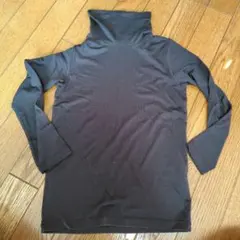 HEATTECH アンダーシャツ 120サイズ　ヒートテック１２０センチ　黒