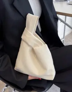 クリーム色　キャンバスハンドバッグ