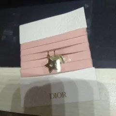 Dior　ノベルティ　ピンクリボン付きチャーム