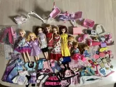 土日限定価格！！大量　リカちゃん人形 9体と衣装・小物　まとめ売り