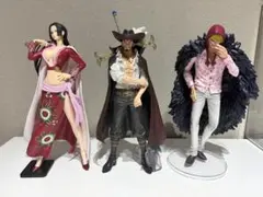 ワンピース クロスストア 横浜 ガラポンくじ B賞 缶バッジ ミホーク