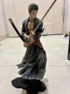 ワンピース ゾロ フィギュア