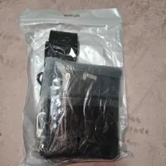 ブラック クロスボディバッグ