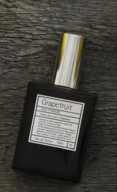 【新品未使用】AUX PARADIS 香水30ml〔グレープフルーツ〕のサムネイル