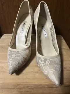DIANA ベージュ レース ハイヒール