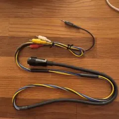 AVケーブル 3.5mmジャック RCAコネクタ？