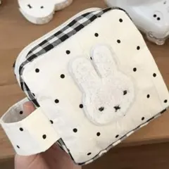 新品＊ミッフィーmiffyフェイスファスナーポーチ白ホワイトメイクポーチドット柄