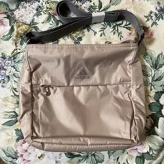 アディダス　斜め掛けバッグ　新品