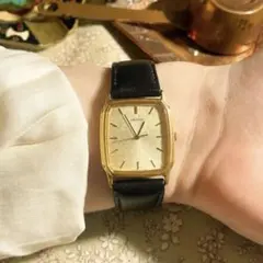 SEIKO 80s’ スクエア文字盤　【稼働】