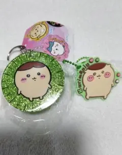 ちいかわ　くりまんじゅう　ラメアクリルキーホルダー　ラバーマスコット