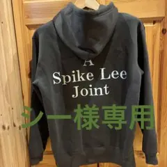 シー様専用　スパイクリー　パーカー