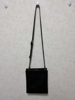 Typical Lifestyle ブラック ショルダーバッグ