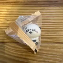 ちいかわ　インテリアミニフィギュア4 ラッコ　当日配送