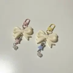リボン型チャーム ホワイト ピンク キーホルダー