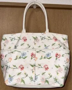 【最終お値下げ】passage mignon　花柄トートバッグ　A4サイズ
