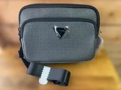 GUESS グレー ショルダーバッグ 中型