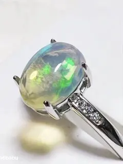天然オパール 老銀 ペンダント 天使の瞳 - メルカリ