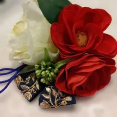 赤と白の造花 髪飾り
