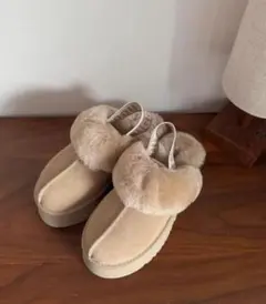 2025年最新】UGG サンダル 24の人気アイテム - メルカリ